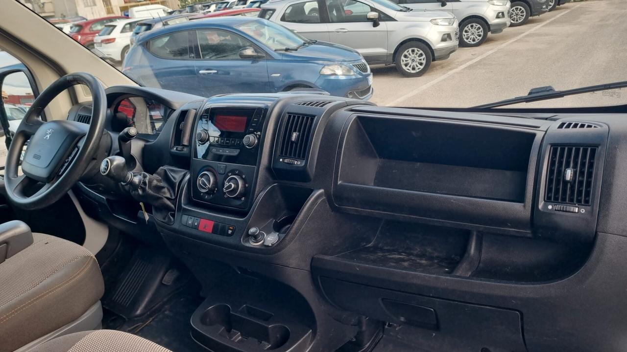 Peugeot Boxer 330 2.2 BlueHDi 140 S&S PC-TN Furgone