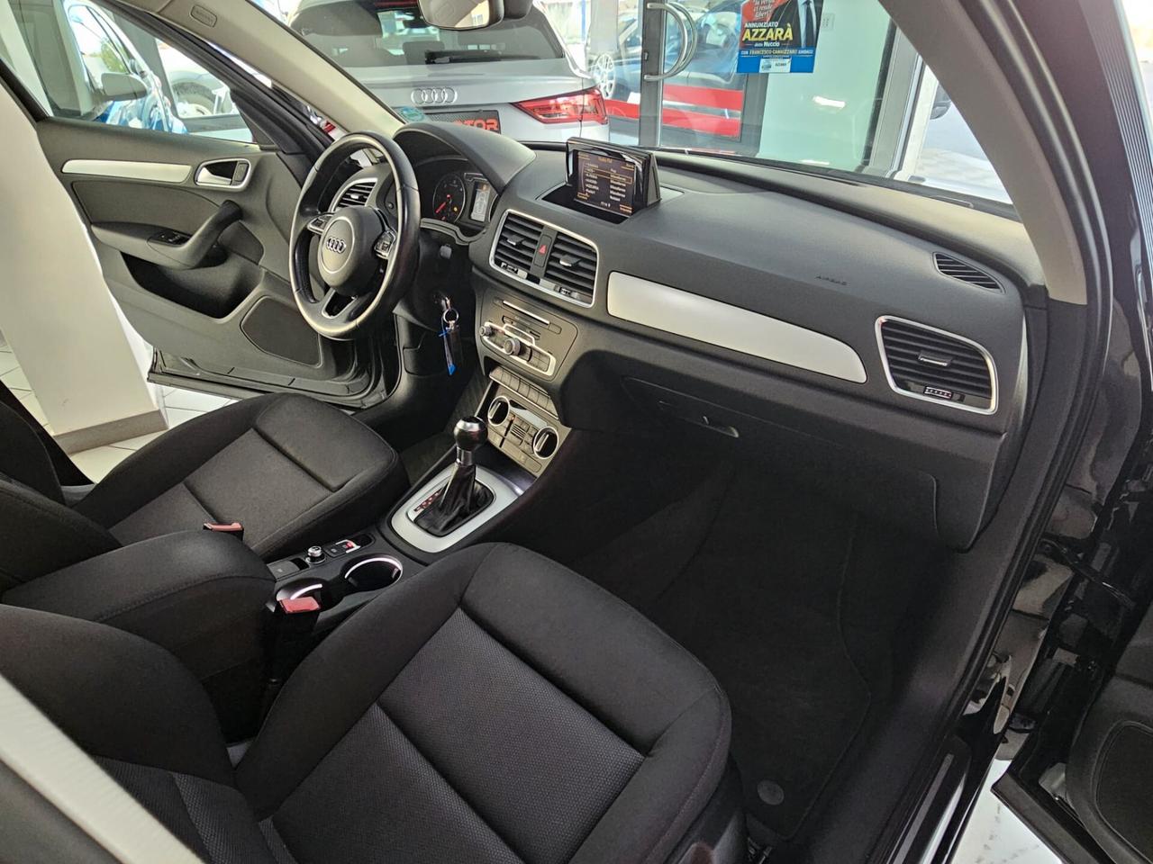 Audi Q3 2.0 TDI 120 CV Business