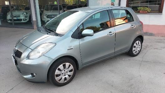 Toyota Yaris 1.3 5 p. X NEOPATENTATI!!