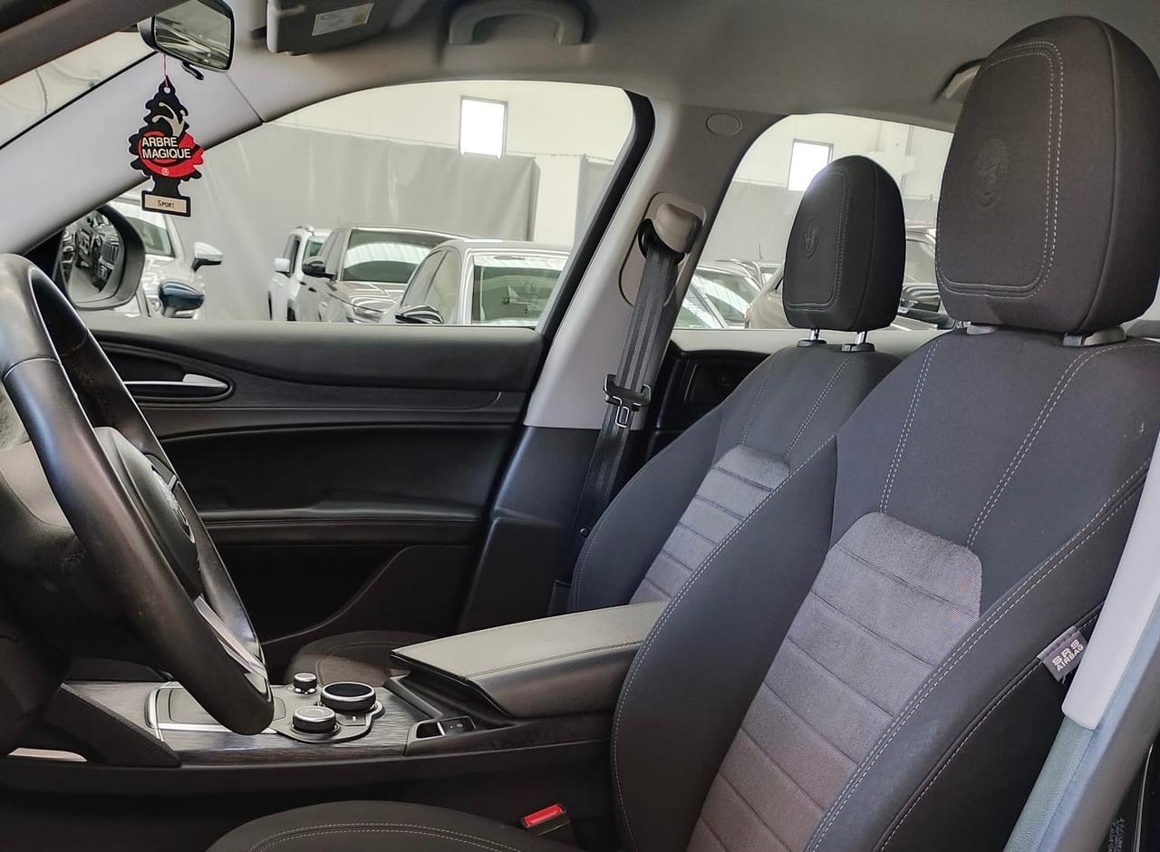 Alfa Romeo Stelvio 2.2 Turbodiesel 190 CV AT8 Q4 Super
