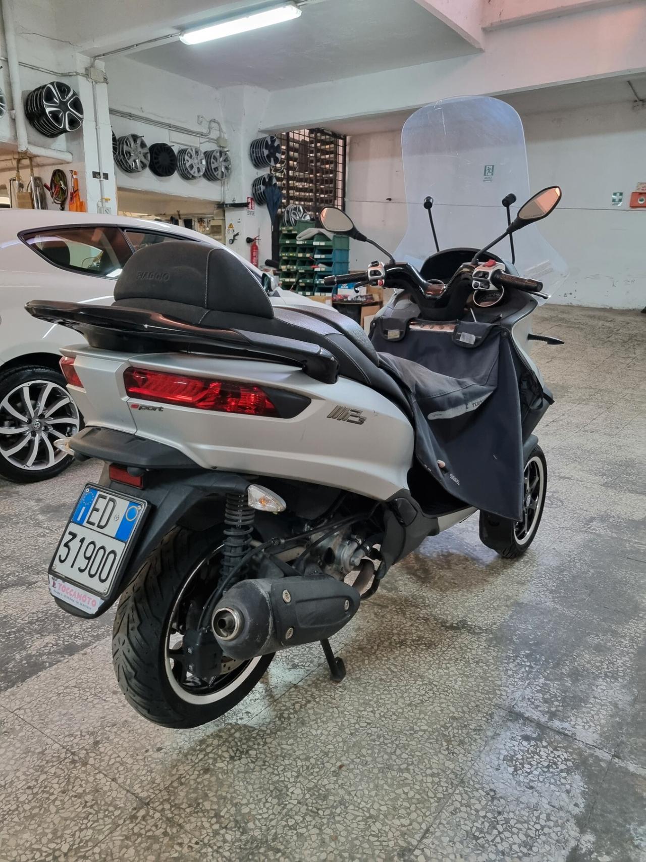 Piaggio MP3 300 LT Sport PATENTE B