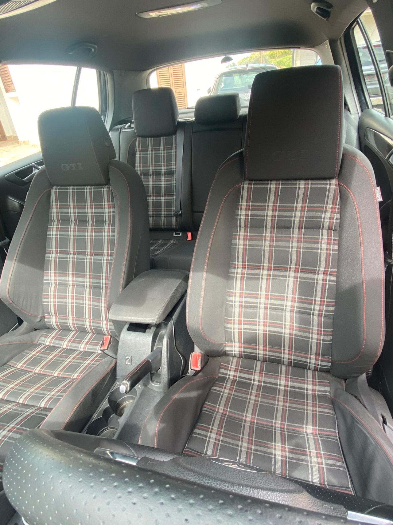 Volkswagen Golf 2.0 TSI 5p. GTI