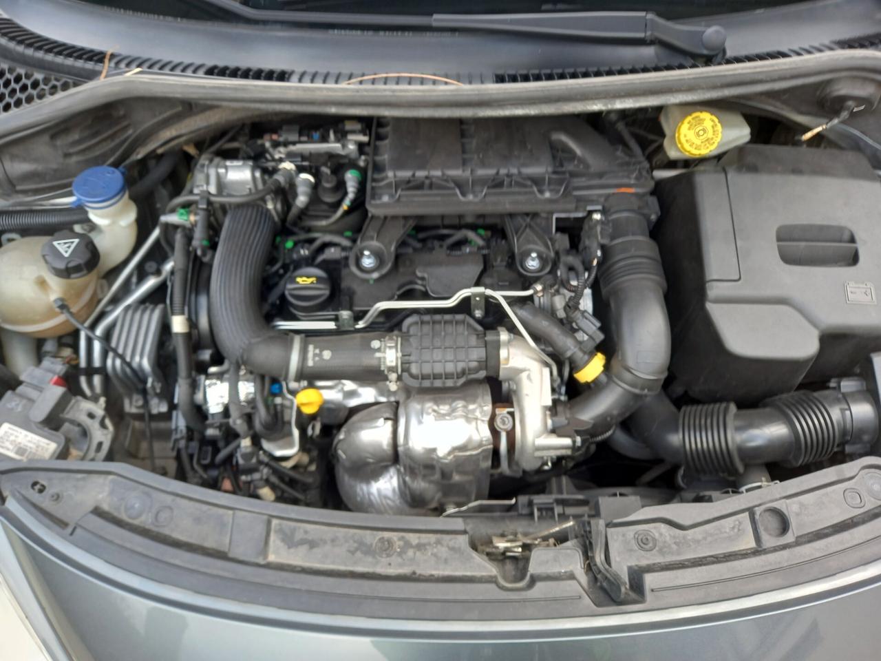 Peugeot 207 1.4 HDi 70CV 5p. Millesim 200