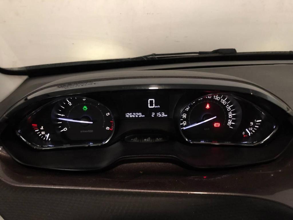 Peugeot 2008 1.6 e-HDi Allure