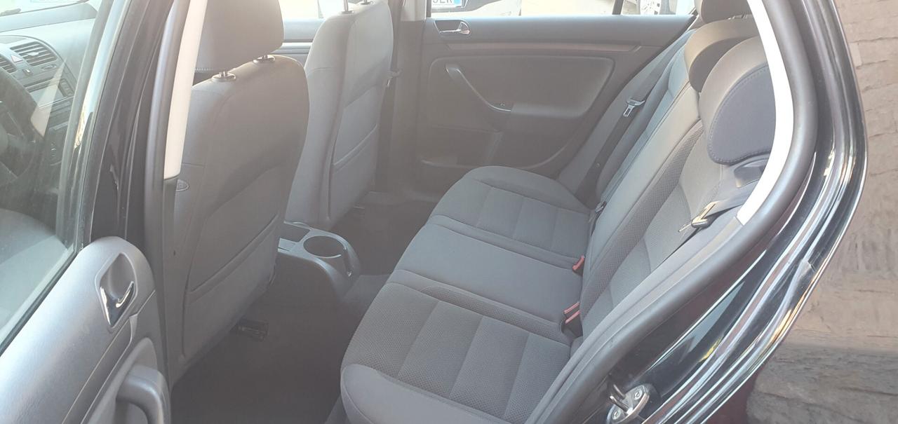 Volkswagen Golf 1.9 TDI 5p. Sportline