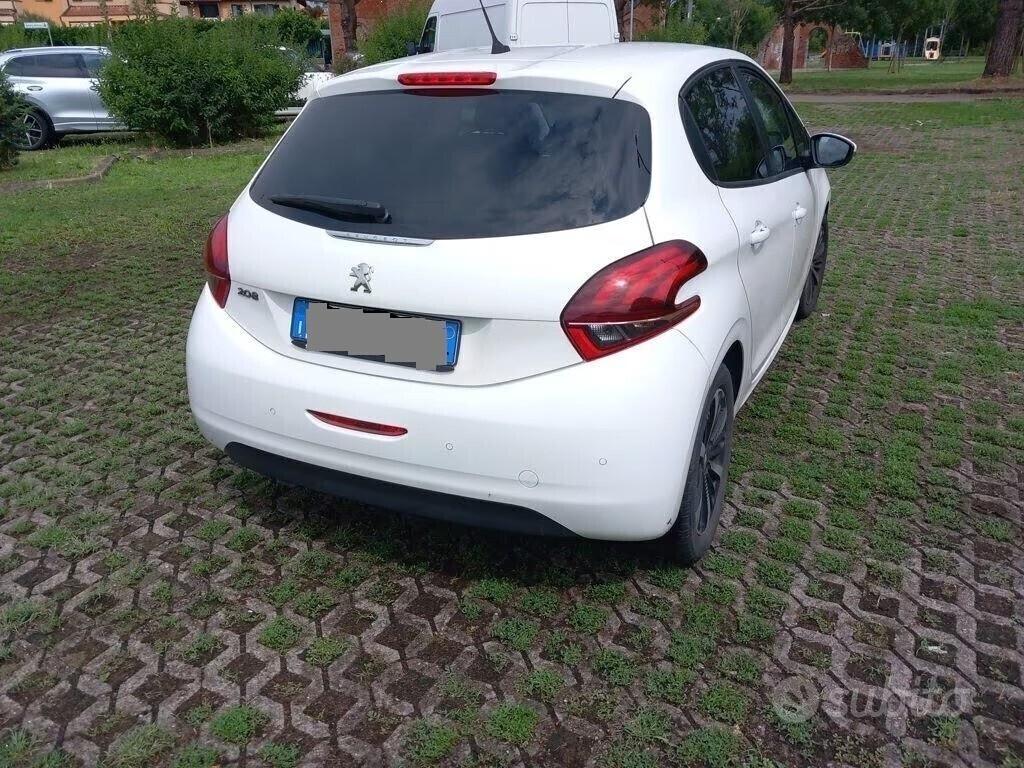 PEUGEOT 208 1,4 HDI-UNICO PROPRIETAR-4 REVISIONI