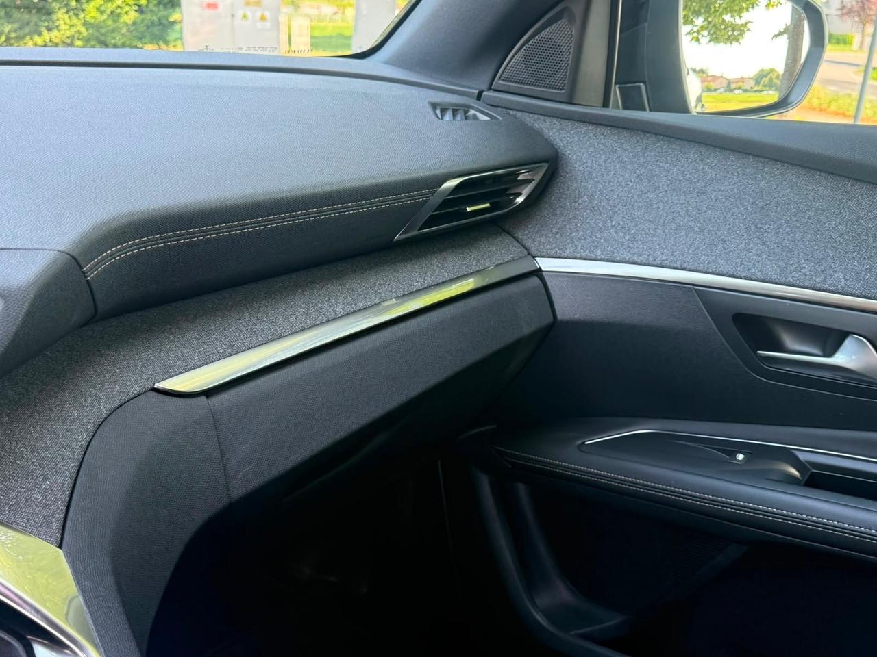 Peugeot 3008 GTLINE 2019 diesel1.5