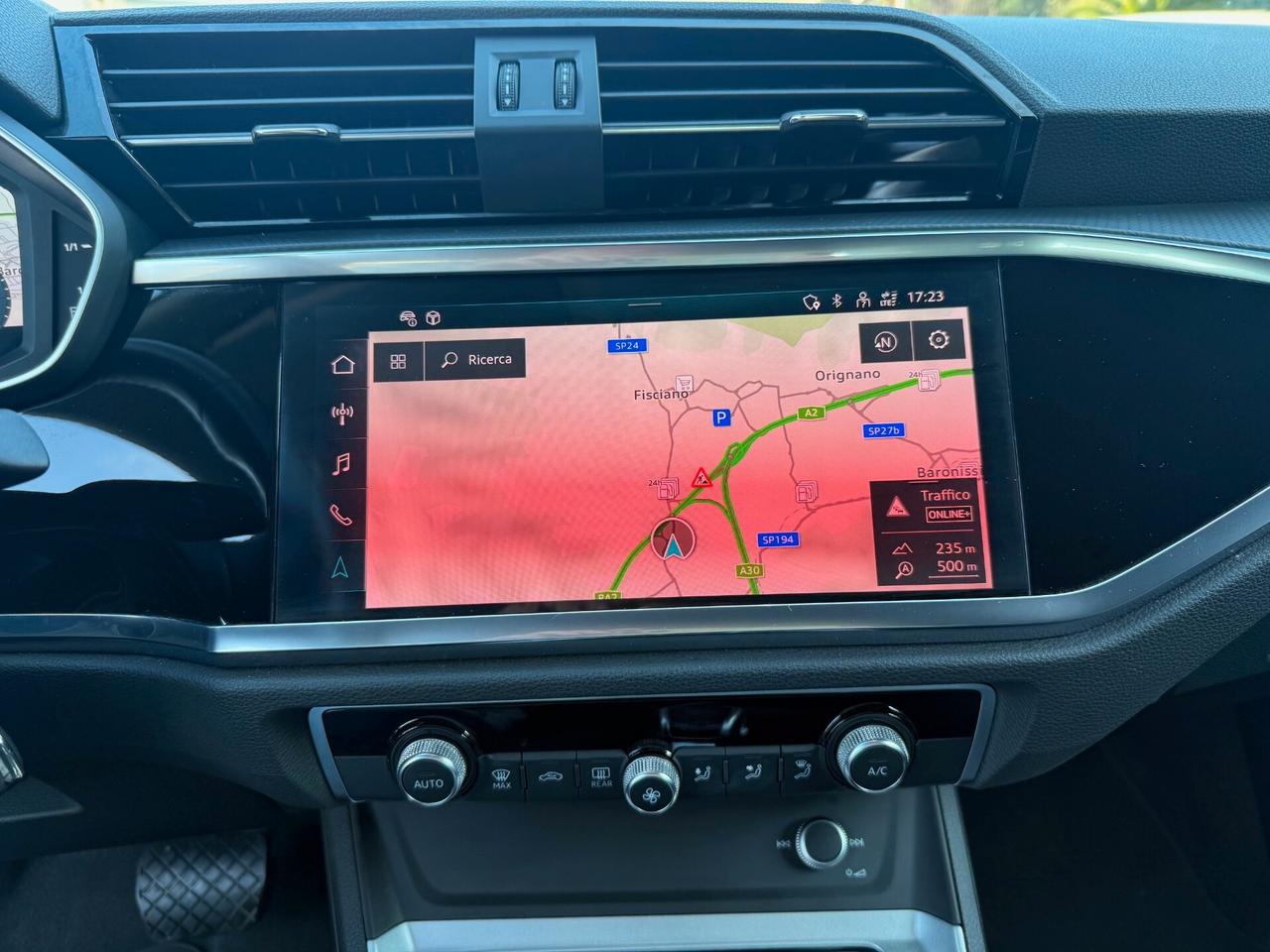 Audi Q3 35 TDI S tronic Business