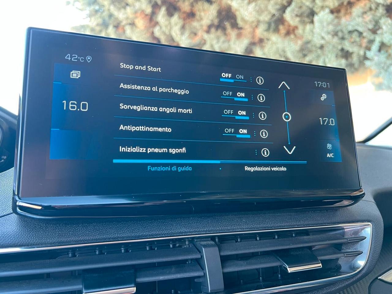 Peugeot 3008 1.5 HDi 130 EAT8 Allure Pack