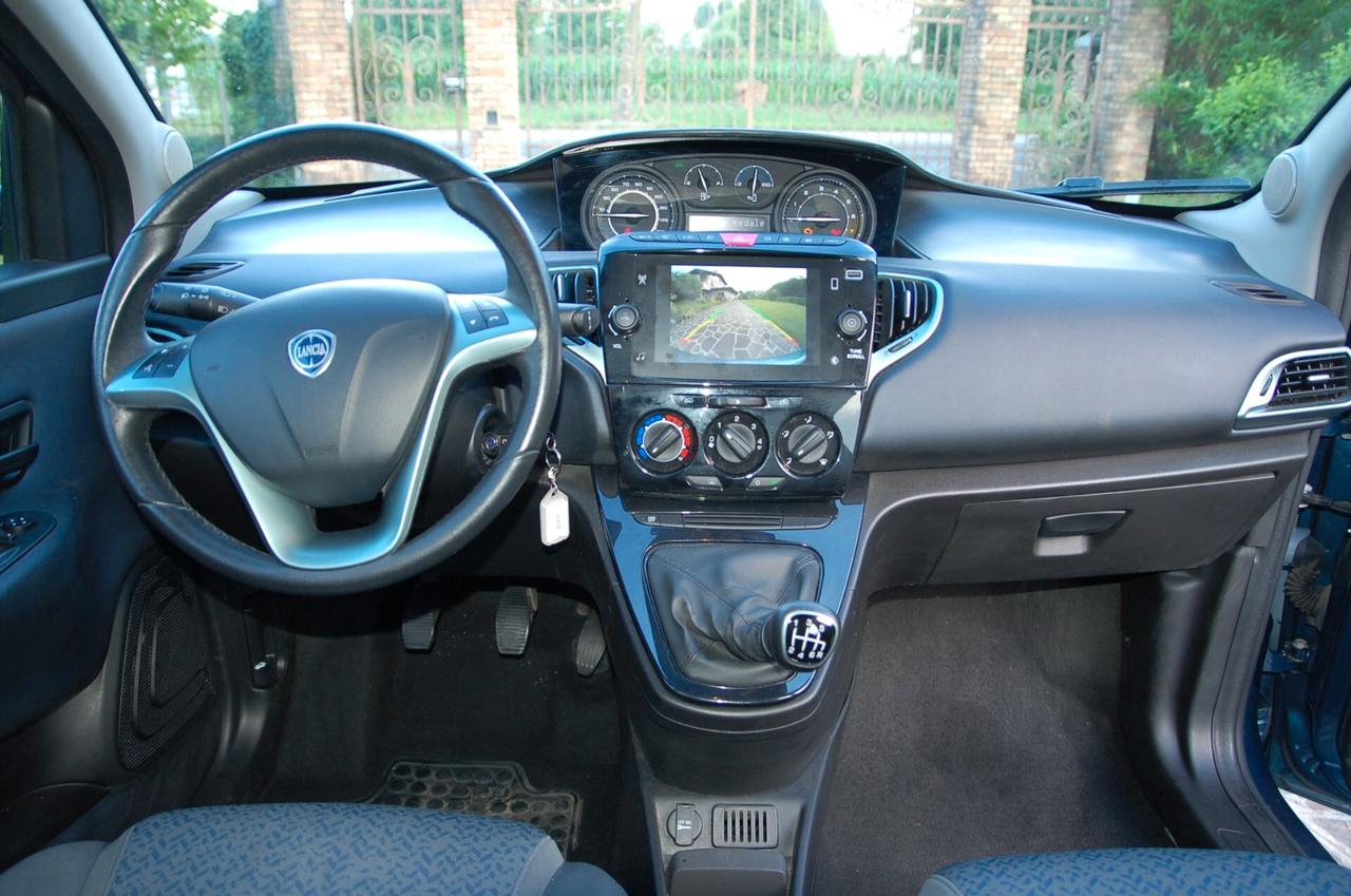 Lancia Ypsilon 1.0 FireFly 5 porte S&S Hybrid Gold Plus