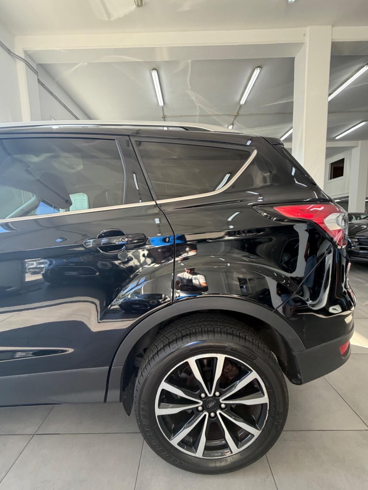 Ford Kuga 1.5 120 CV 2WD ST LINE finanziabile