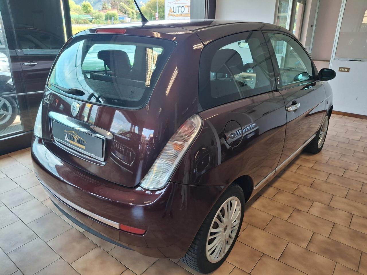 Lancia Ypsilon 1.2 8v *NEOPATENTATI
