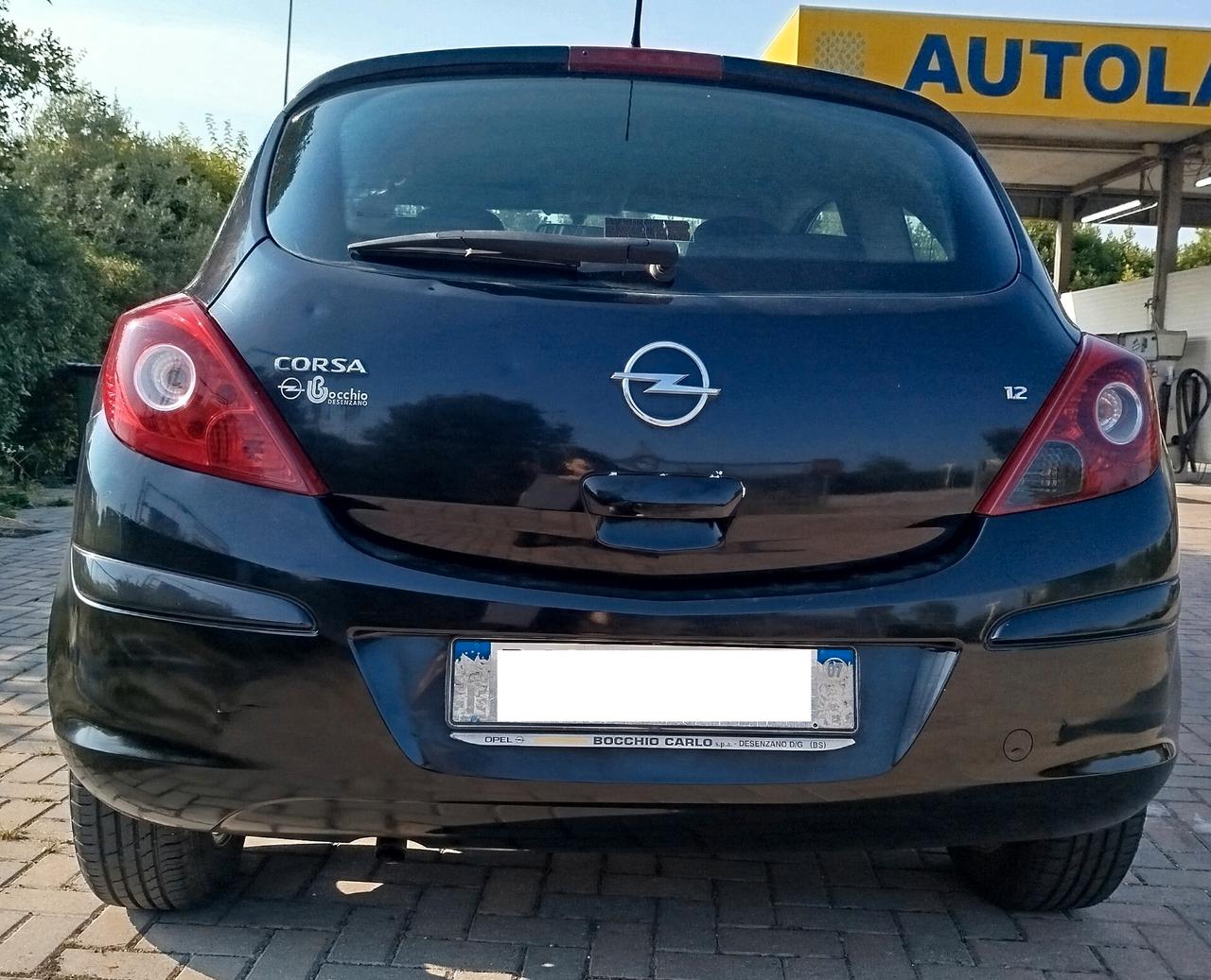 Opel Corsa 1.2 3 porte