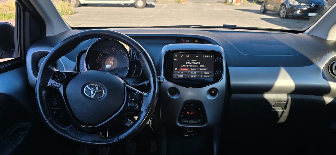 Toyota Aygo 1.0 VVT-i 72 CV 5 porte unipro garanzia permute finanziamenti