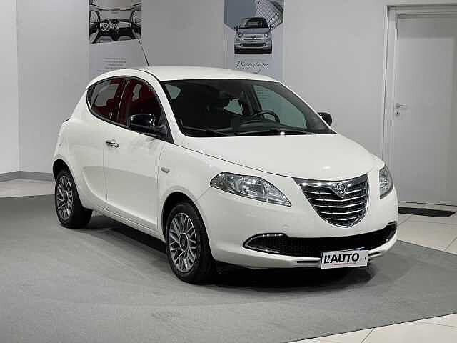 Lancia Ypsilon 1.2 69 CV 5 porte GPL Ecochic Gold (5 posti)