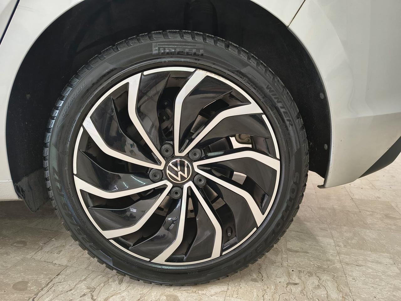 VOLKSWAGEN GOLF 8 2.0 TDI SCR STYLE "UNICA"