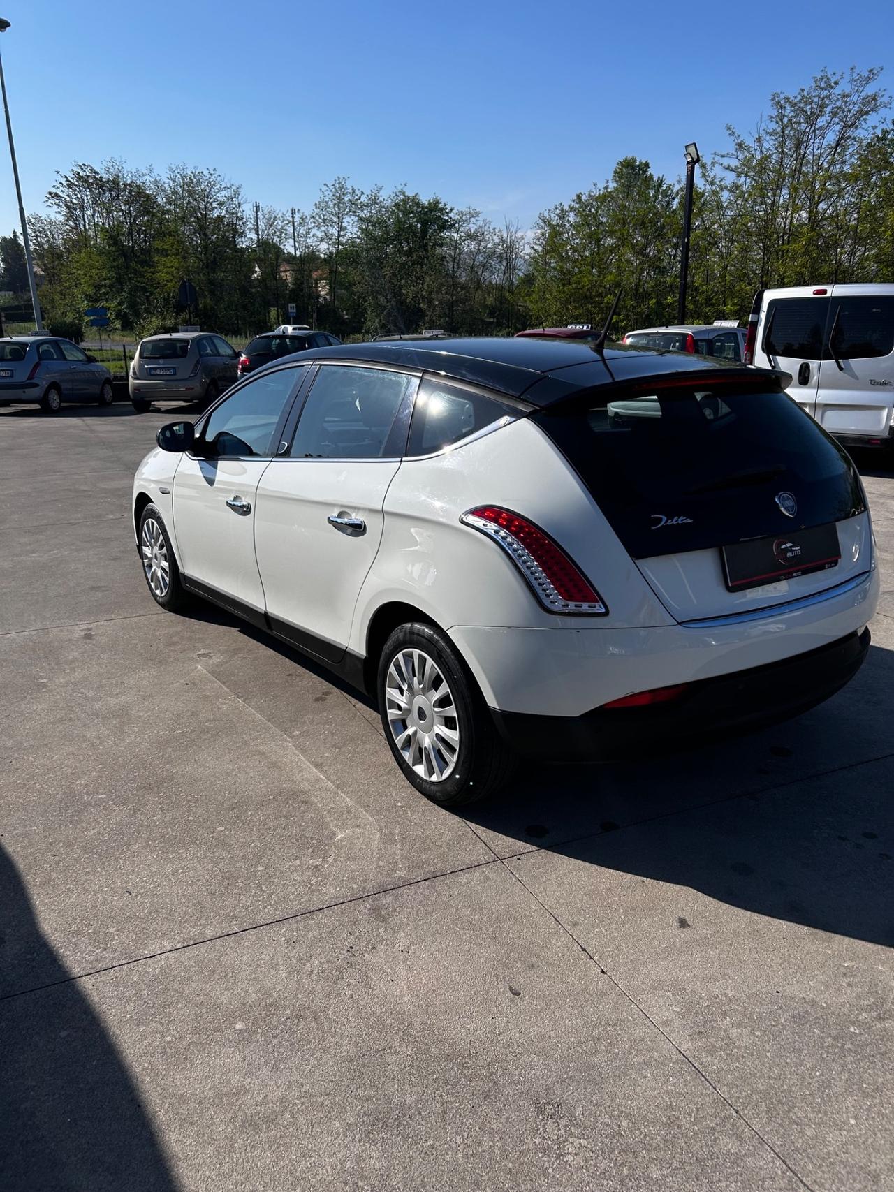 Lancia Delta 1.4 T-Jet 120 CV Silver