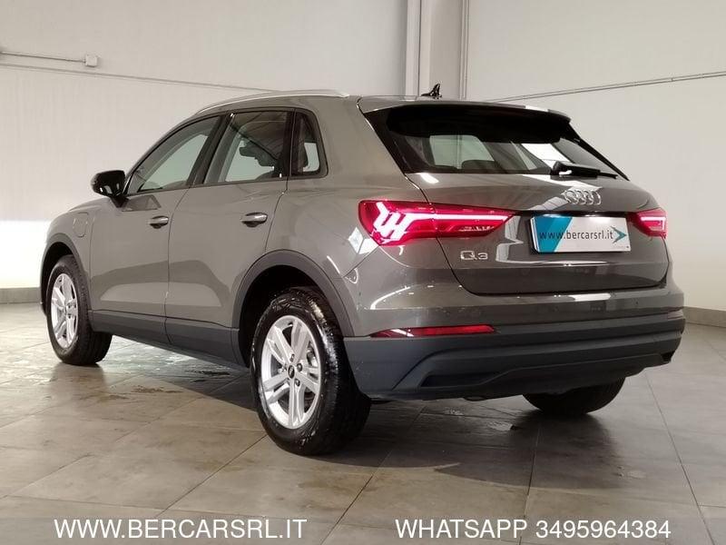 Audi Q3 45 TFSI e S tronic Business