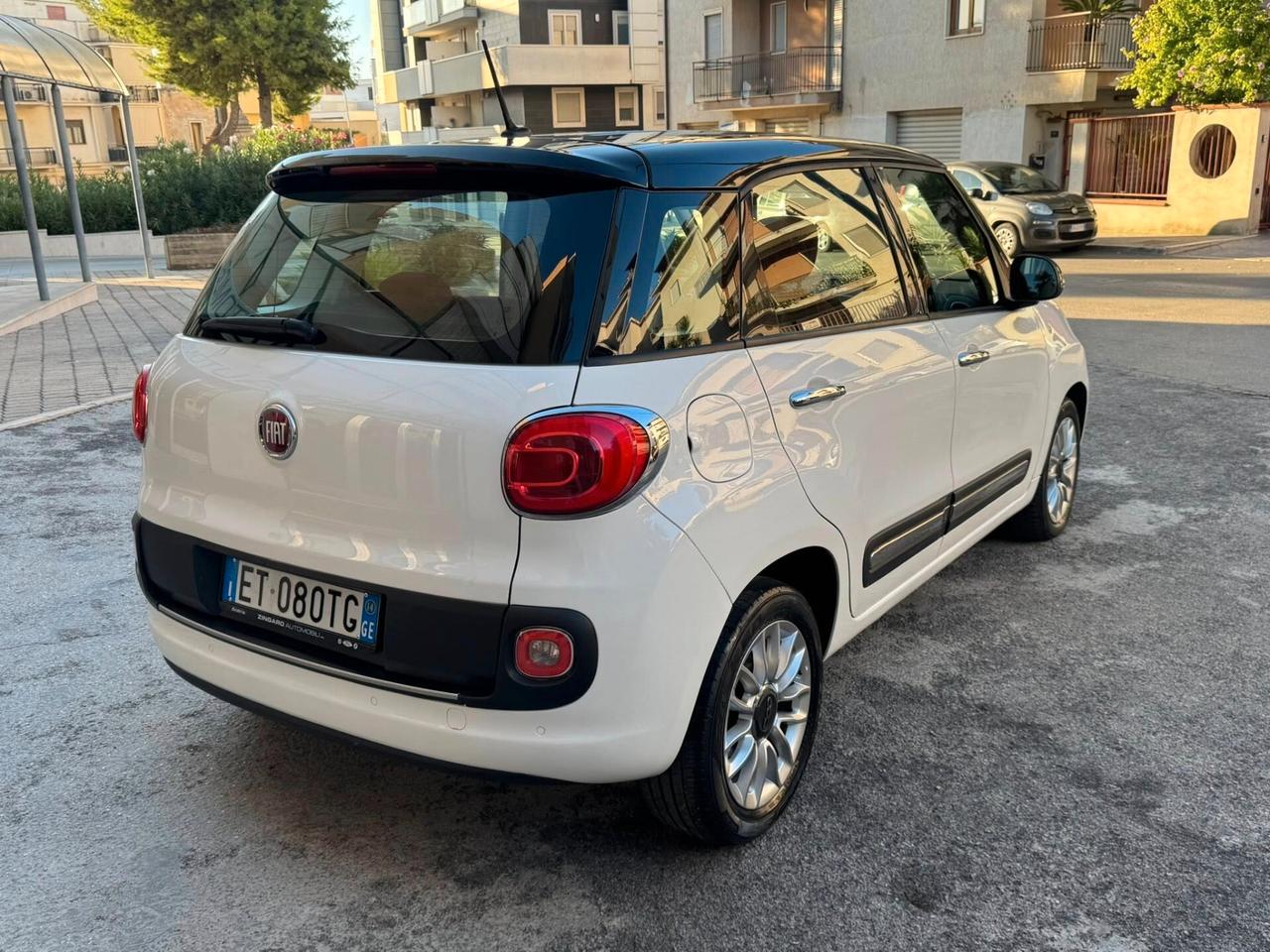 FIAT 500L BI-COLORE 1.6 MJ 105 CV. LOUNGE PERFETTA