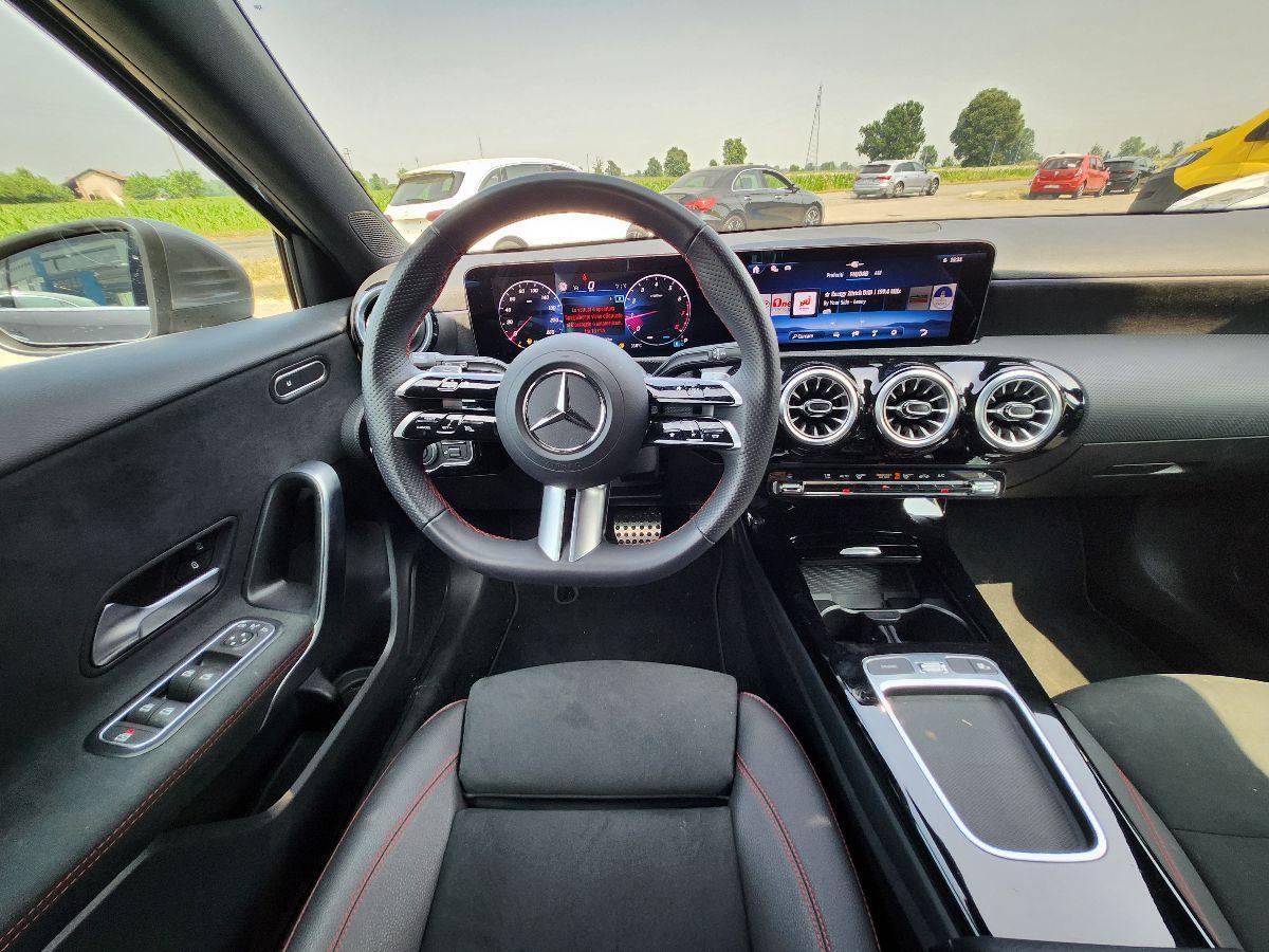 MERCEDES Classe A 180 Automatic Premium AMG MILD HYBRID