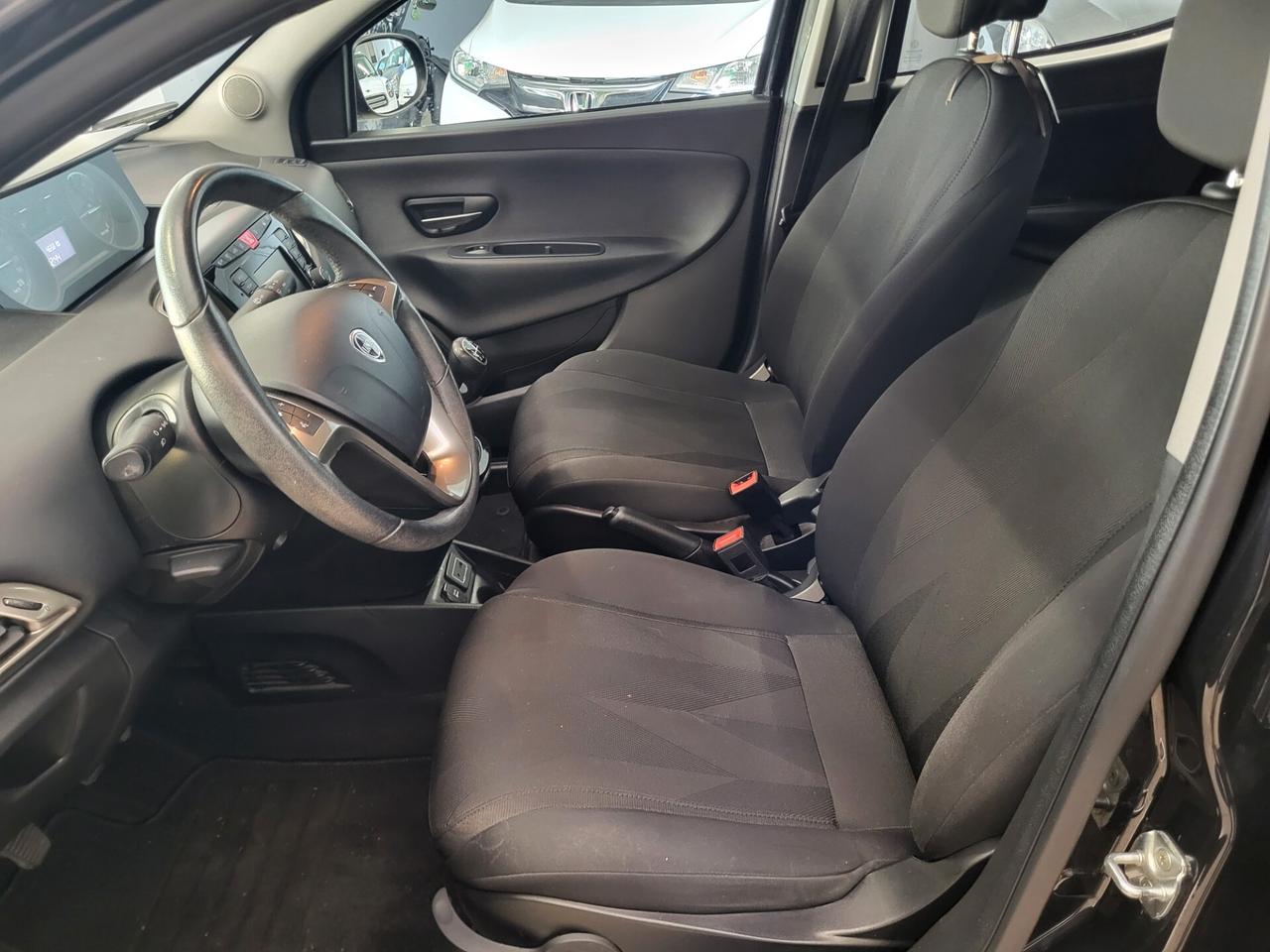 Lancia Ypsilon 1.2 69 CV 5 porte Platinum PREZZO REALE!!