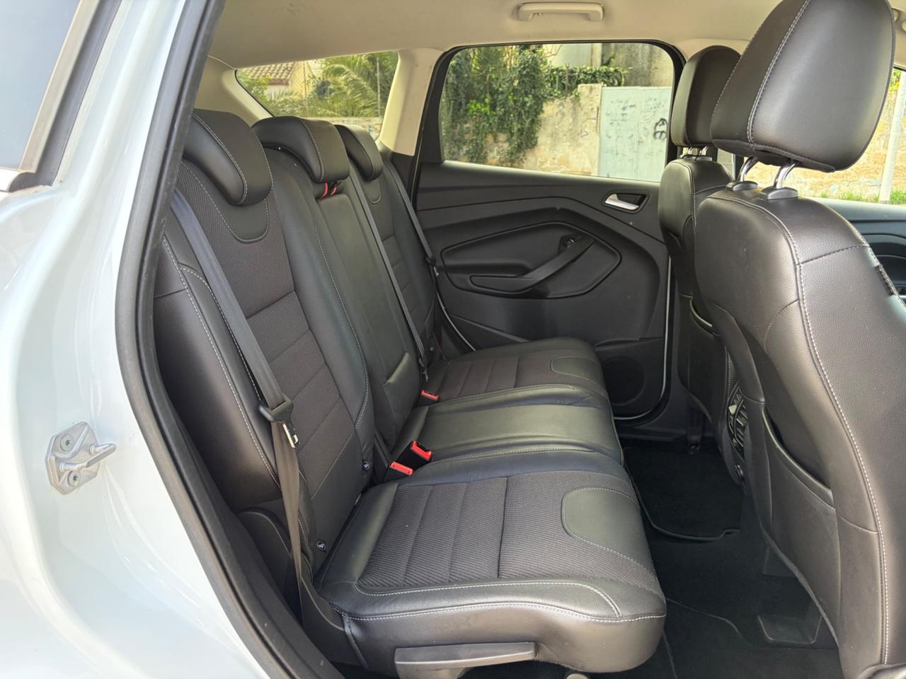 Ford Kuga 2.0 TDCI 115 CV 2WD Titanium