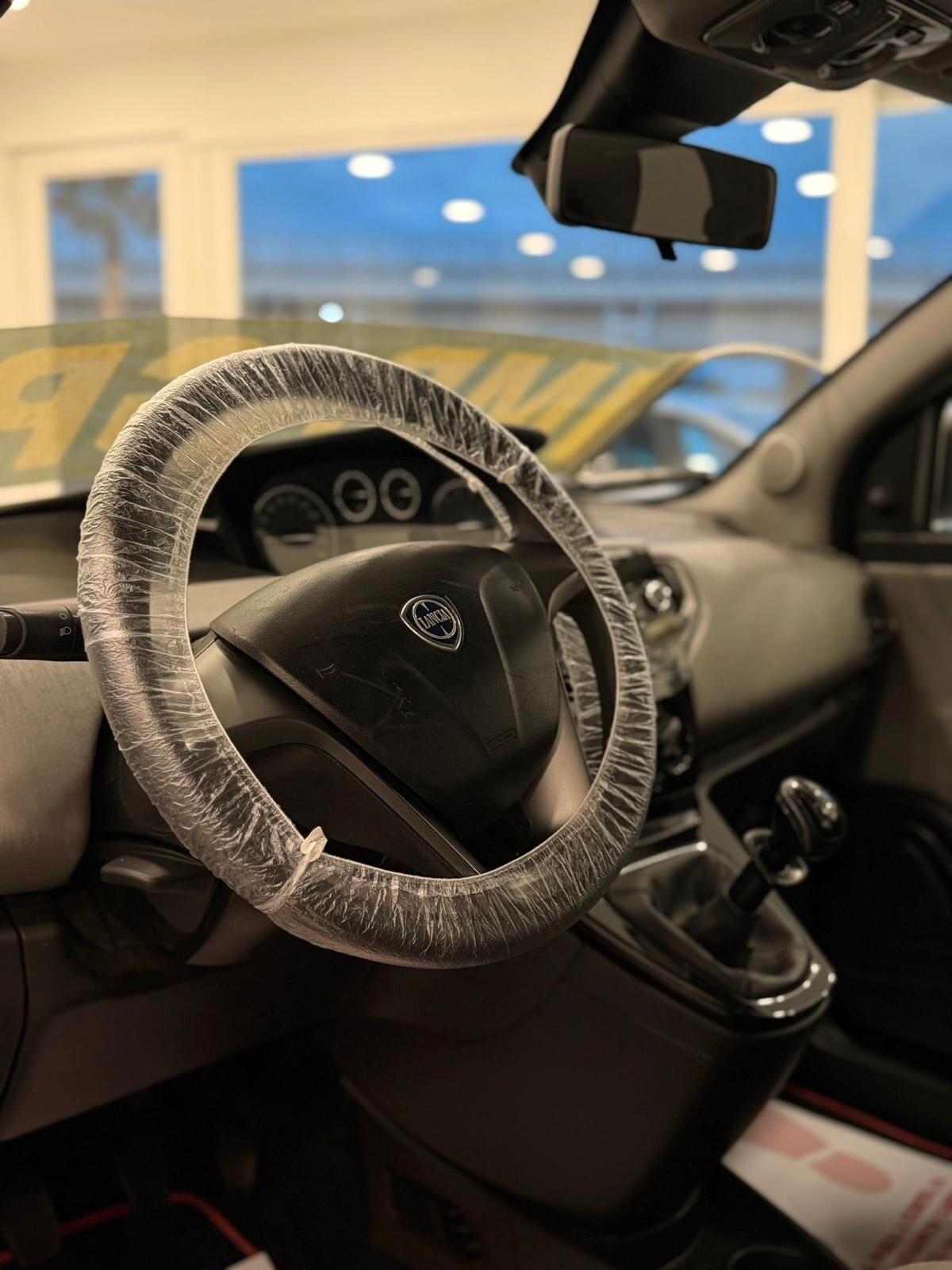 Lancia Ypsilon 1.2 69 CV 5 porte GPL Ecochic Gold