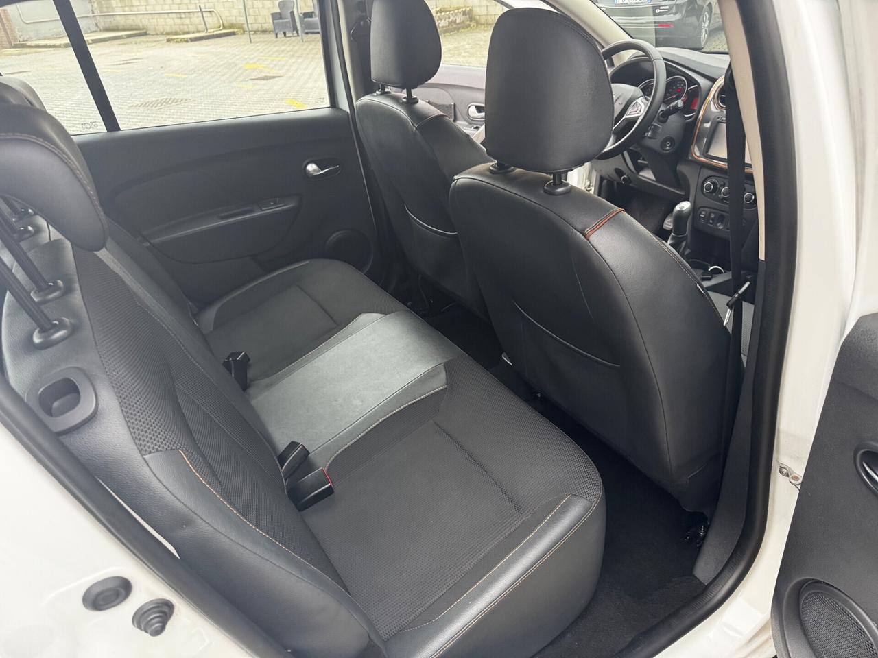 Dacia Sandero 1.5 dCi 90CV neopatentati