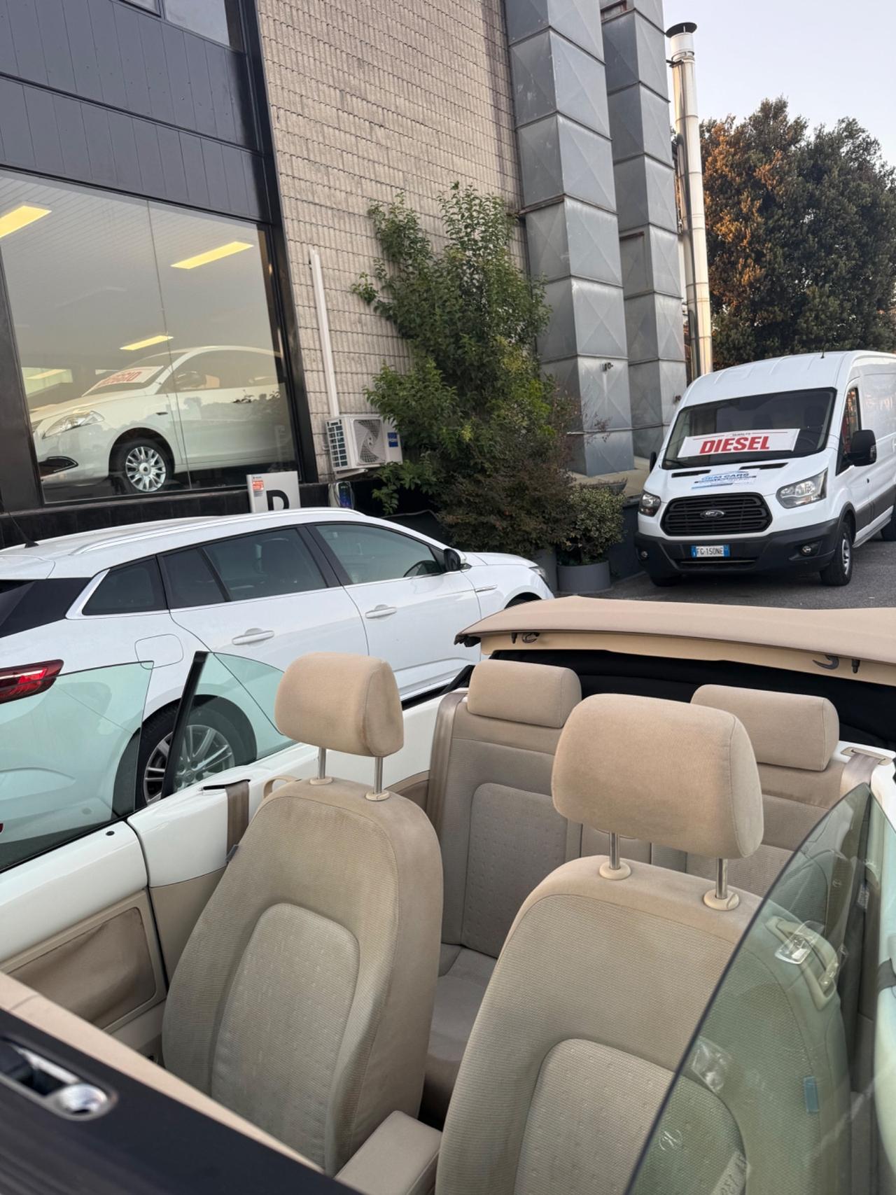 Volkswagen New Beetle 1.4 16V Cabrio