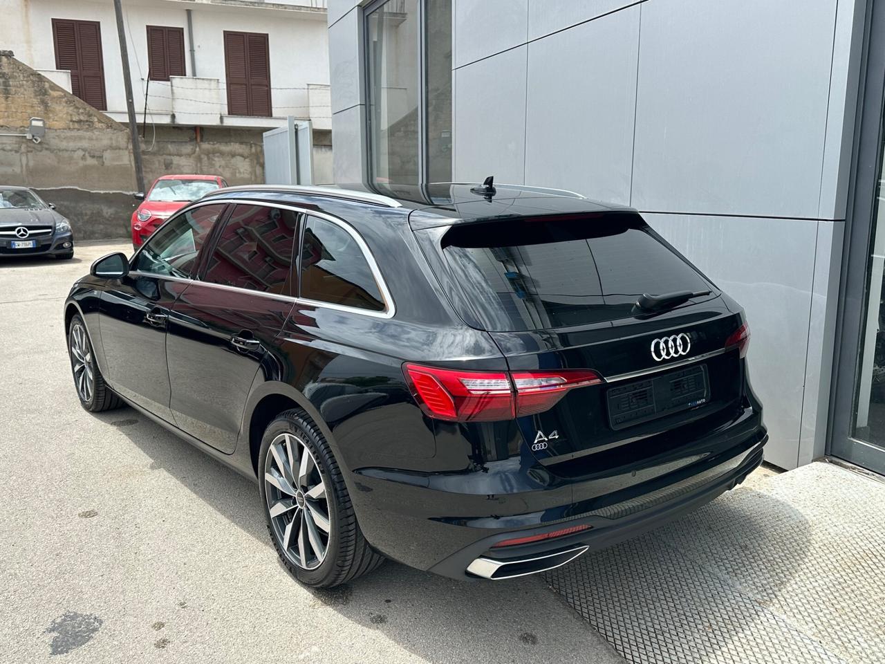 Audi A4 Avant 30 tdi possibilità noleggio no scoring
