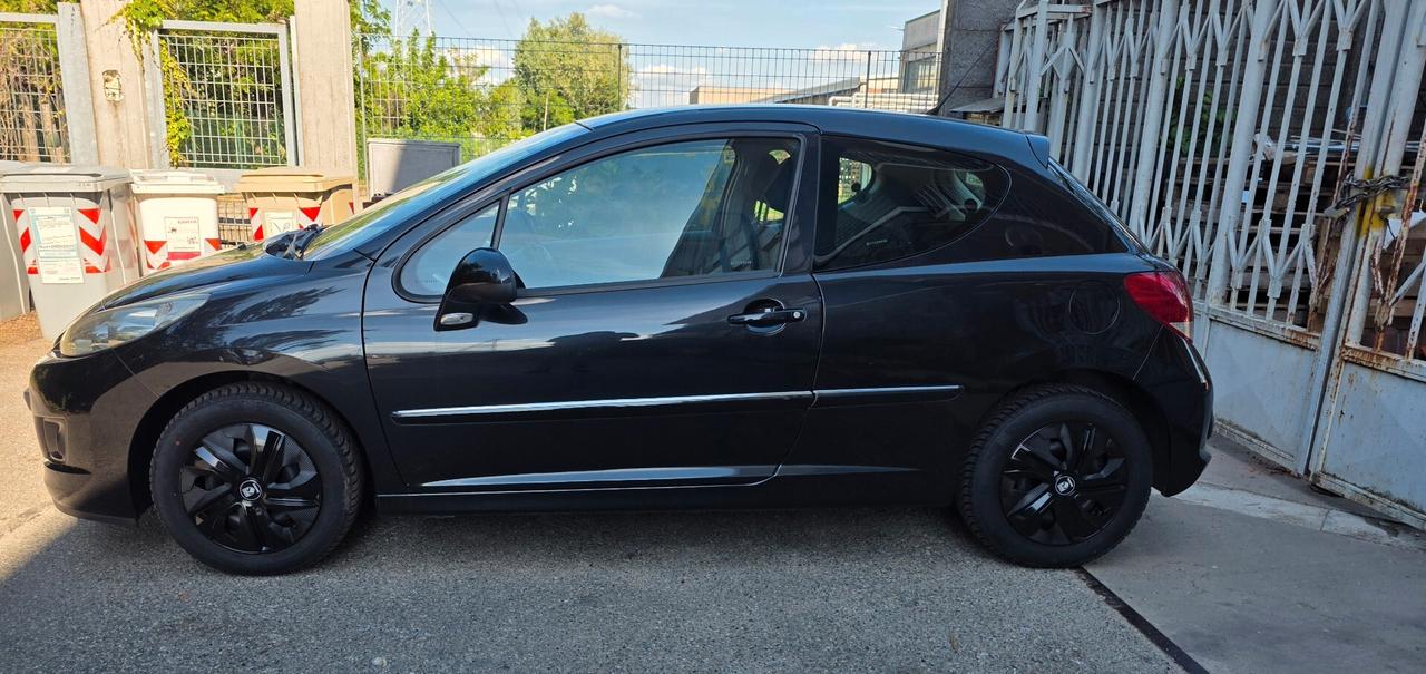 Peugeot 207 1.4 HDi 70CV 3p. Energie