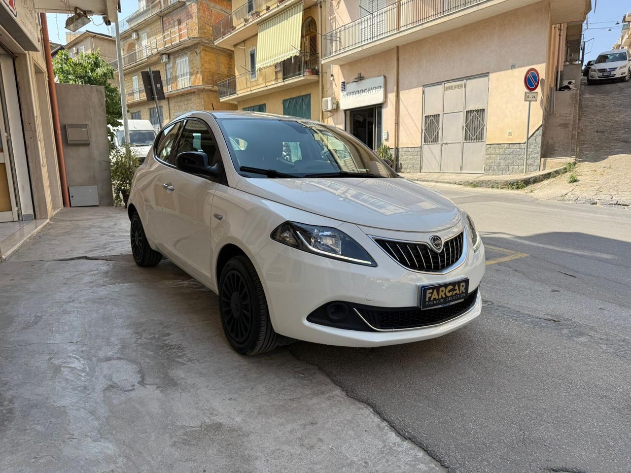 LANCIA Ypsilon 1.0 FireFly 5pS&S Hyb. Eco Silv.