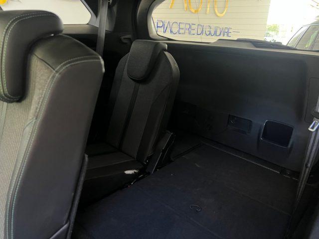 PEUGEOT 5008 BlueHDi 130 S&S EAT8 Allure Pack da?259,00 mensili