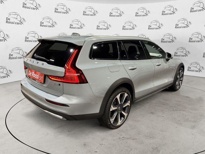 Volvo V60 Cross Country V60 Cross Country B4 (d) AWD automatico Plus
