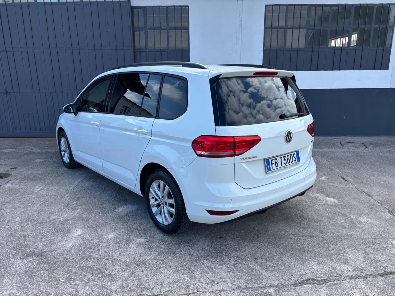 Volkswagen Touran 1.6 TDI. 7 posti. Garanzia 12mesi