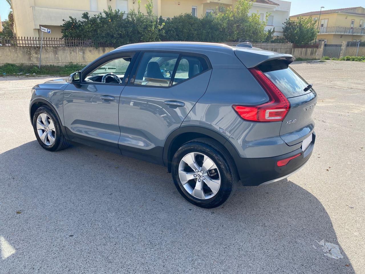 Volvo XC40 D3 Finanziamento senza busta paga