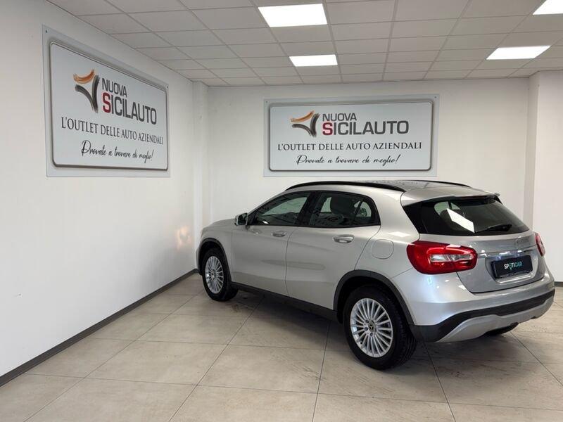 Mercedes-Benz GLA 180 d Automatic Business