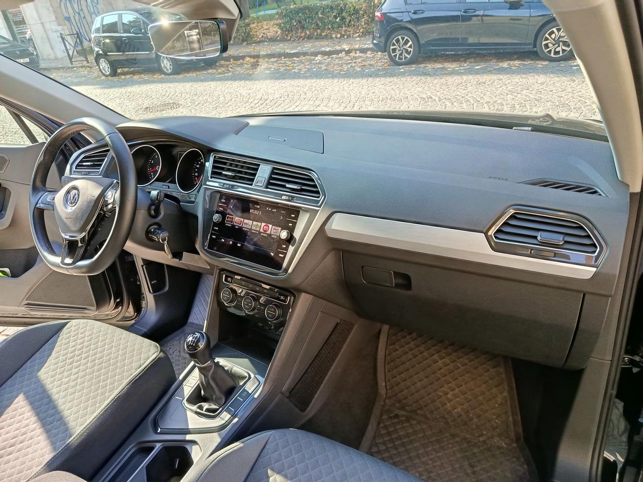 Volkswagen Tiguan Business 1.5 TSI #7809