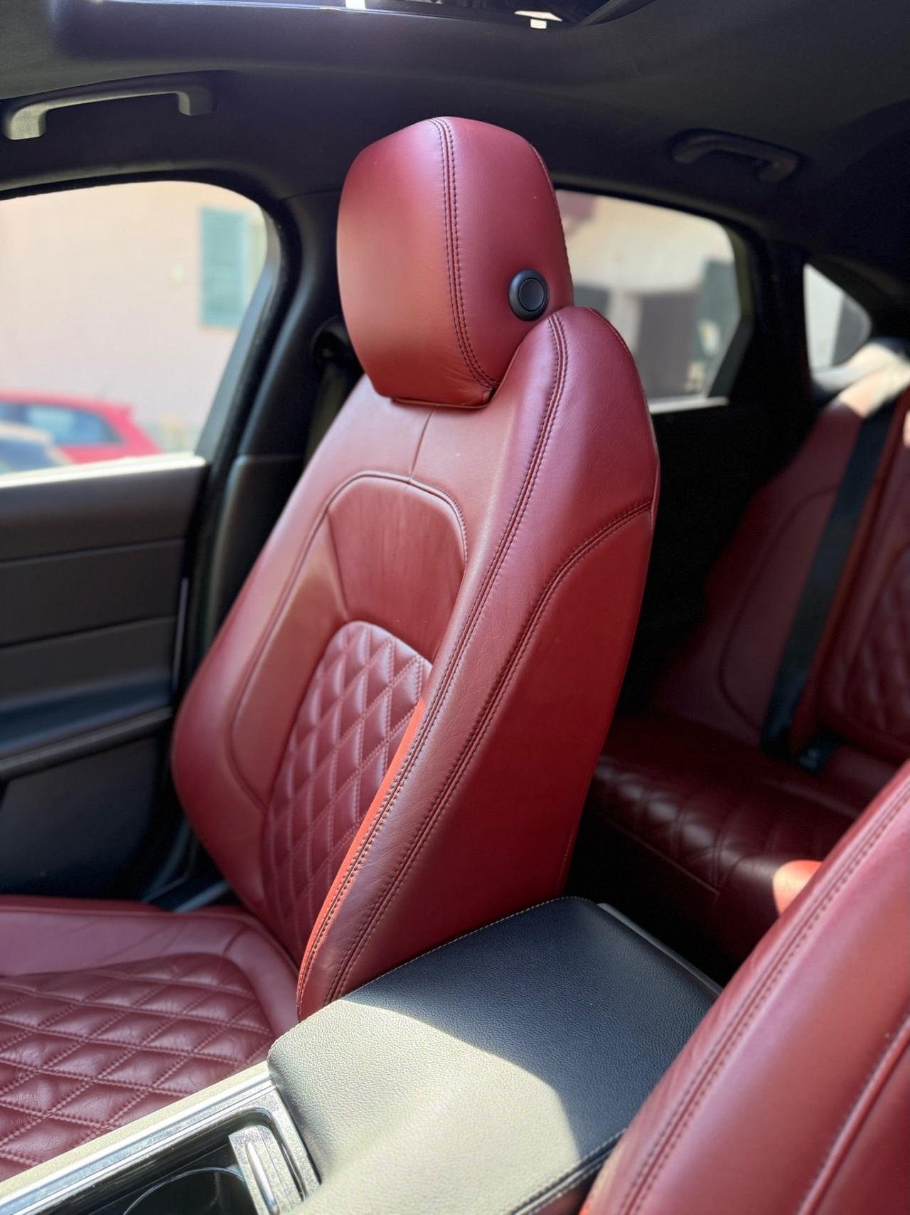 Jaguar XF 2.0 D 180 CV R-SPORT TETTO KMCERT GARANZ UNICOPR