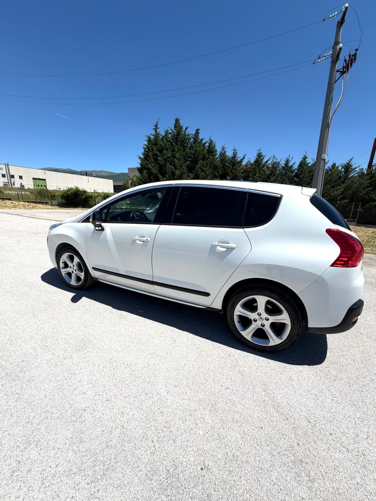 Peugeot 3008 1.6 e-HDi 115CV cambio robotizzato Stop&Start Active