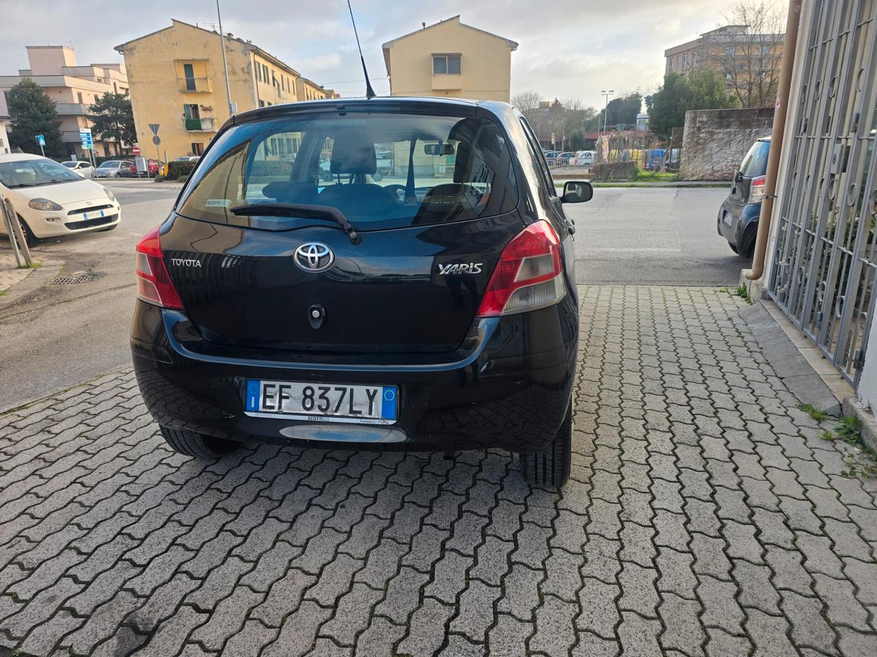 Toyota Yaris 1.0 5 porte Sol