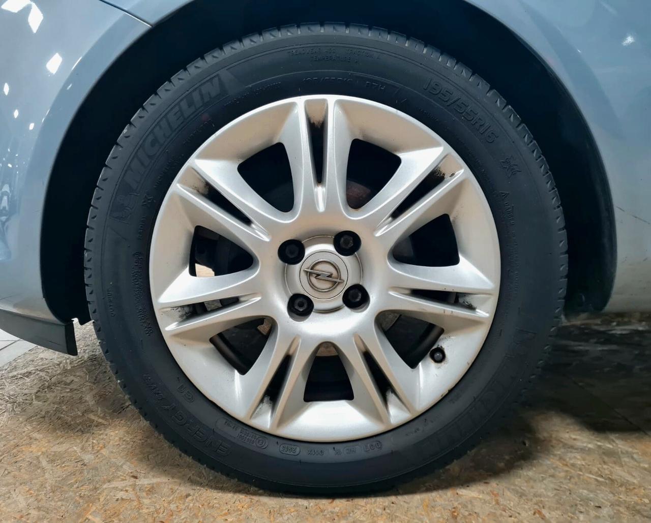 OPEL CORSA 1.2 BENZINA 60CV 5 p. ENJOY