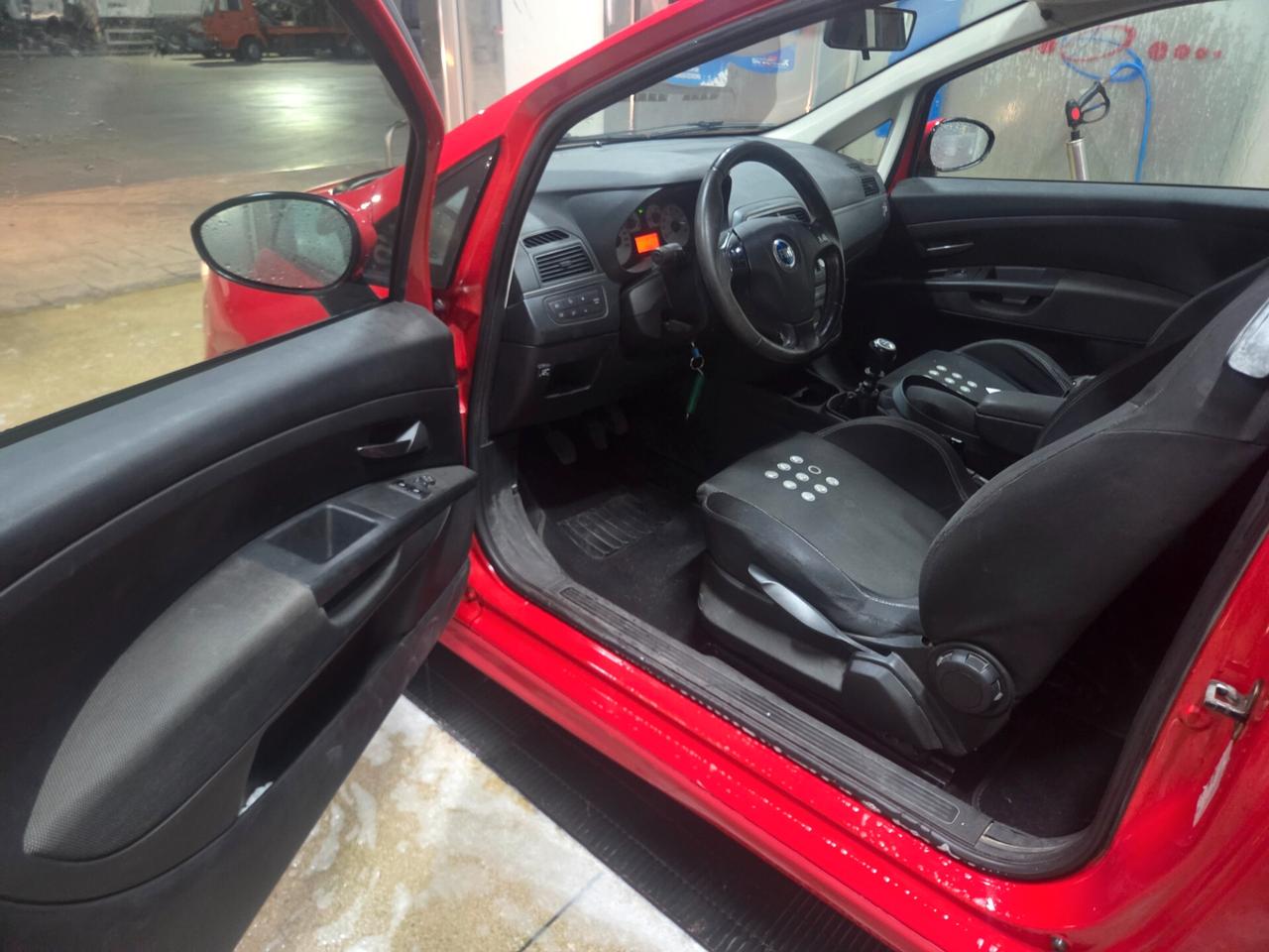 Fiat Grande Punto 1.4 Starjet 16V 3 porte Sport Gpl