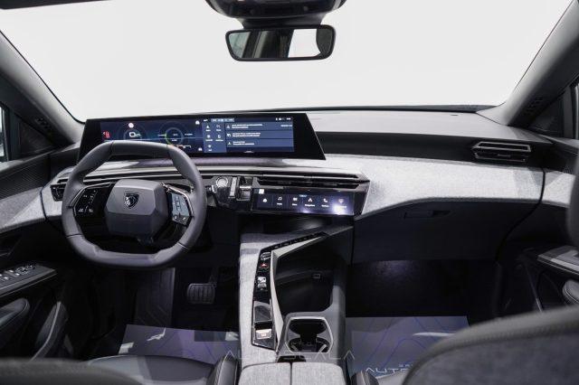PEUGEOT 3008 Hybrid 145cv e-DCS6 Allure #Panoramic #Navigation