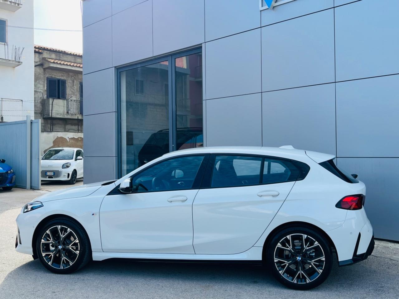 BMW 118 d MSport auto possibilità noleggio no scoring