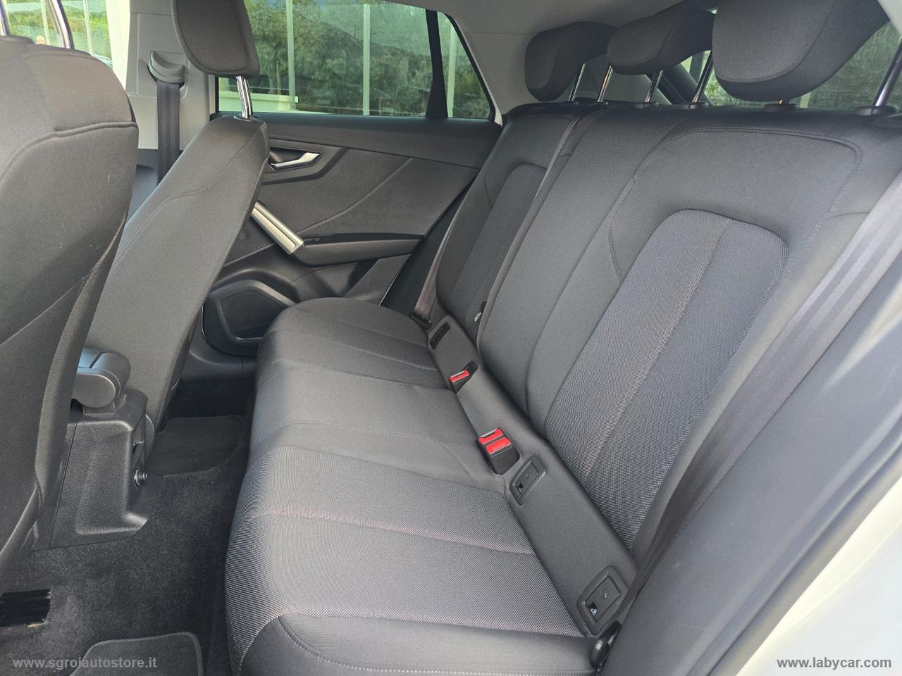 AUDI Q2 30 TDI Business Advanced