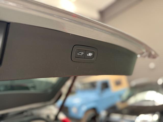 VOLVO XC90 B5 (d) AWD automatico 7 posti Core
