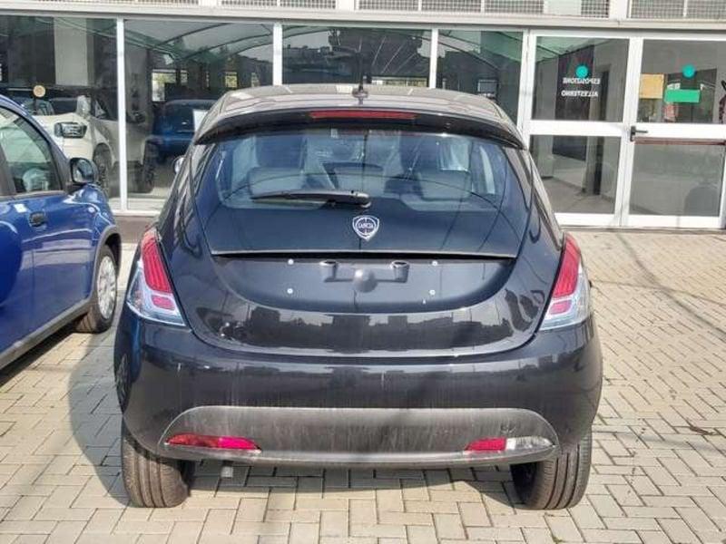 Lancia Ypsilon 1.0 FireFly Hybrid Oro