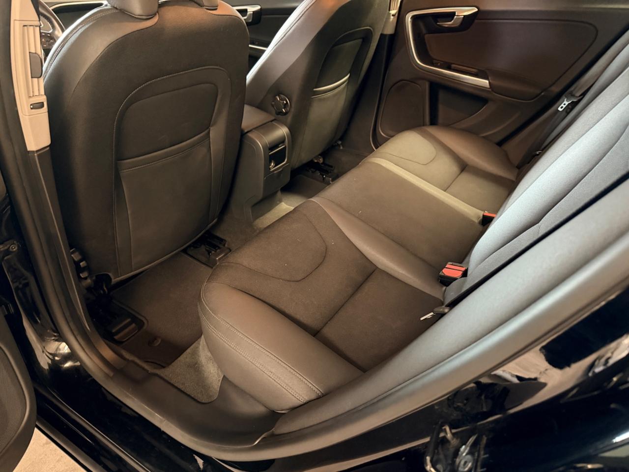 Volvo V60 D3 Geartronic Momentum