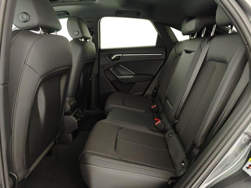 Audi Q3 SPB 40 TDI quattro S tronic Identity Black